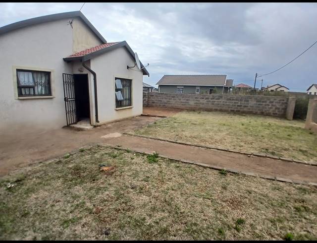 3 BEDROOM HOUSE FOR SALE IN EVATON WEST